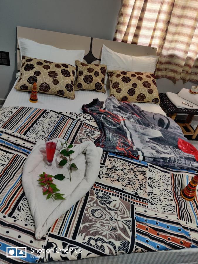 Lee Homestay ฮัมปี ภายนอก รูปภาพ