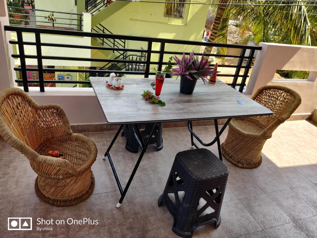 Lee Homestay ฮัมปี ภายนอก รูปภาพ