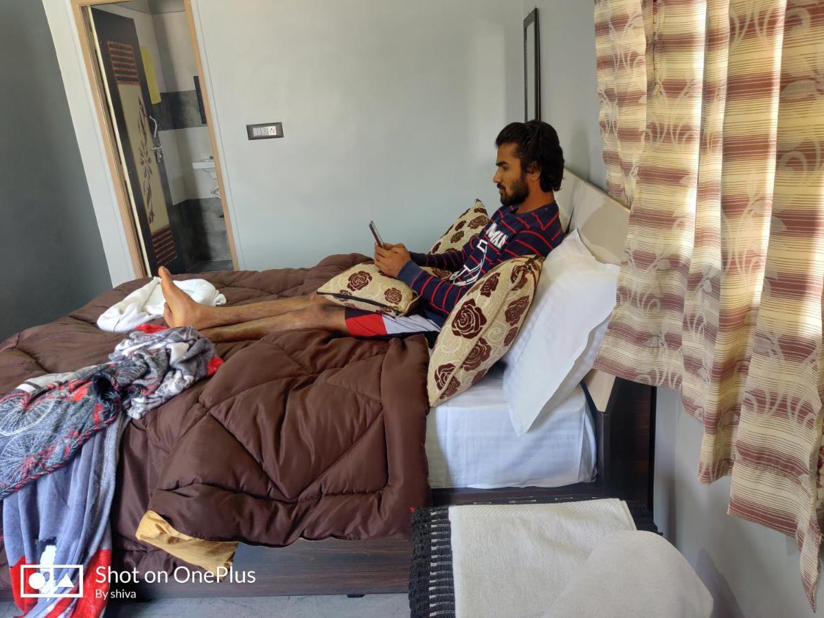 Lee Homestay ฮัมปี ภายนอก รูปภาพ