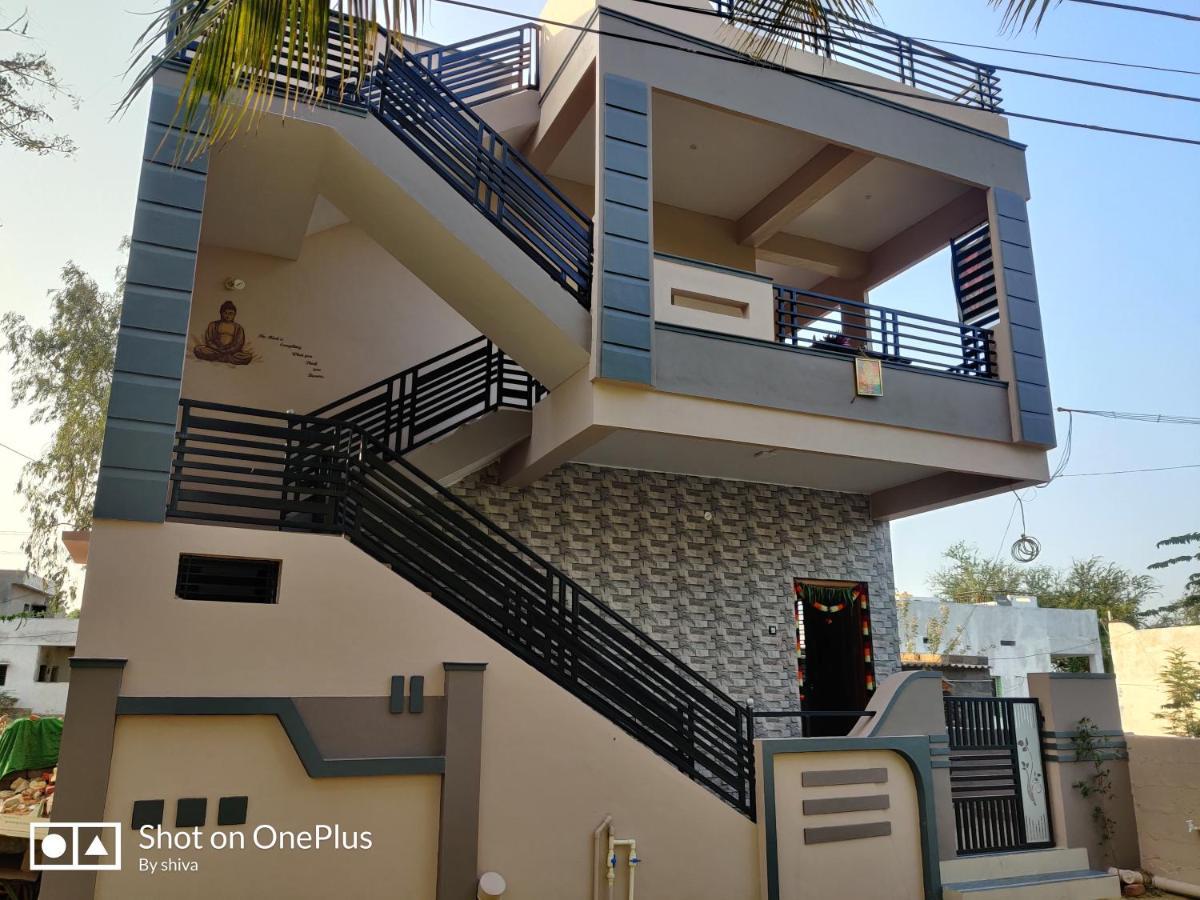 Lee Homestay ฮัมปี ภายนอก รูปภาพ